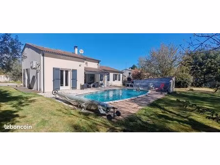 propriété 6 pièces 134 m²