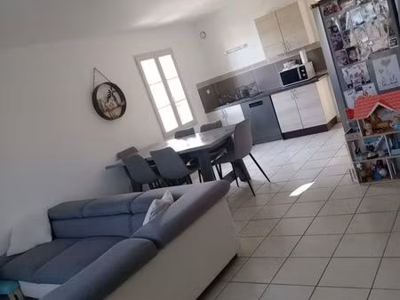 loué t3 à manthes 26