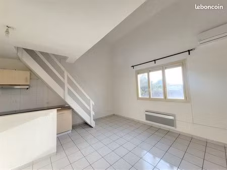 location lumineux et grand studio au calme