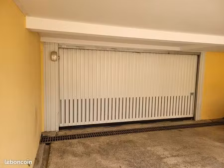 garage 16m2 sécurisé port ariane lattes