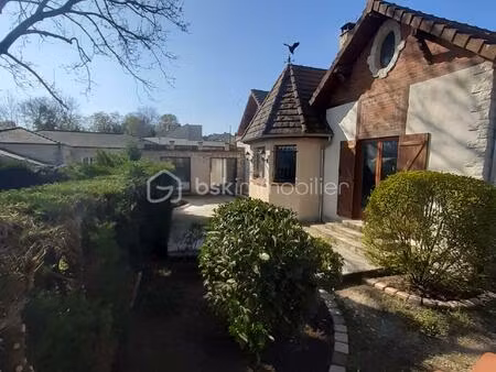 maison de 200 m² à champillon