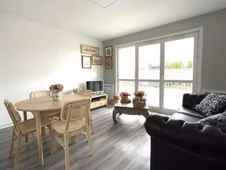 lille – appartement lumineux avec balcon