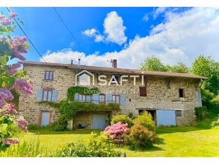 maison de 142 m² avec grange et dépendances