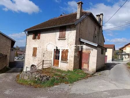 maison entre champagnole et lons le saunier