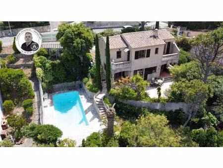 maison de type 5 - piscine