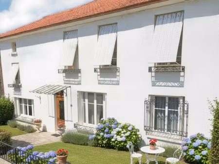 ancien presbytère à vendre 5 pièces (sh. 251 m2) proche contrexeville (88) avec dépendance