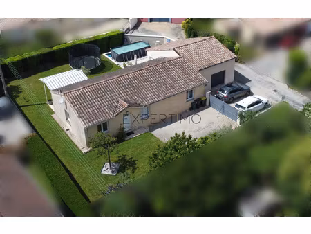 villa t5 de plain-pied avec jardin et terrasse à tournus
