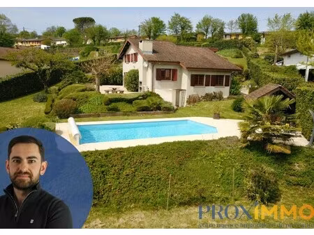 maison familiale de 155 m² avec piscine et terrain arboré
