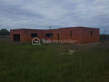 terrain avec départ de construction