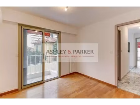 appartement moderne à nice avec terrasse spacieuse de 71m2