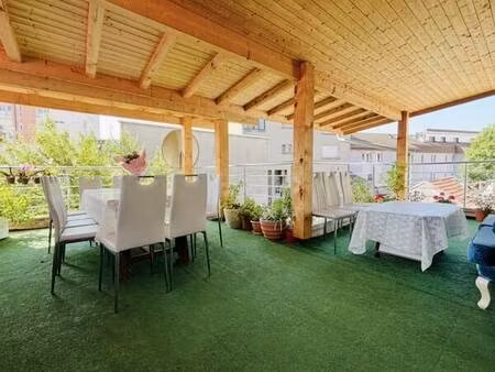 immeuble 10p 360m2 avec terrasses et caves