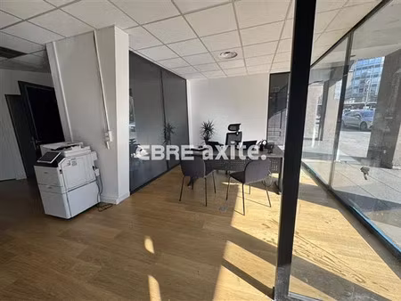 location commerce chambéry 85 m²