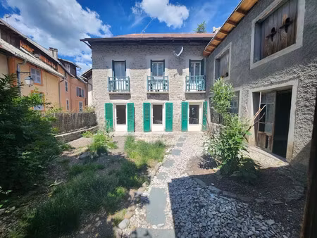 location appartement 2 pièces 45 m² à colmars les alpes (04370)  630 €