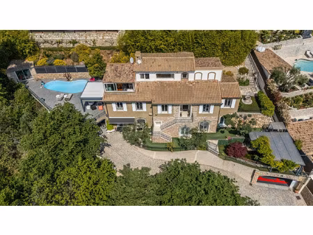 vente maison 10 pièces 266 m² carros (06510)
