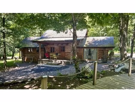 domaine exceptionnel en corrèze avec logements insolites sur 2 hectares 5 de forêt.