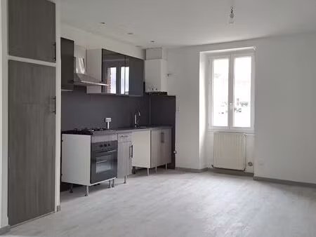 location appartement 3 pièces 62m² arthes 81160