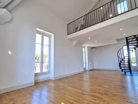 location appartement 4 pièces 164m² nimes 30000