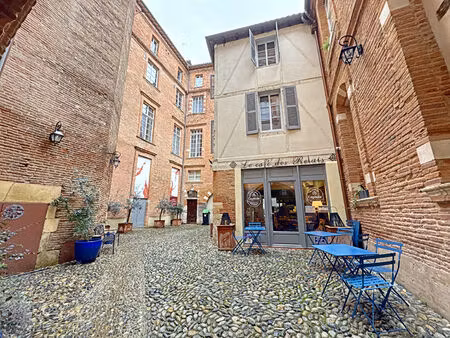location local professionnel 34m²