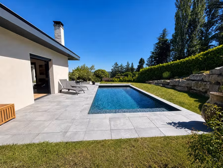maison 155m2 rénové avec piscine vue saône et mont d'or