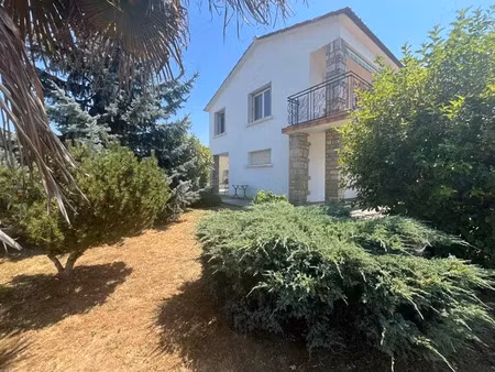 vente maison 4 pièces 84 m² à lavelanet (09300)  125 000 €