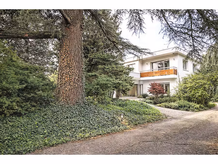 maison d’architecte- toit plat - 206 m² – terrain arboré – 2 entrées – idéal famille / ind