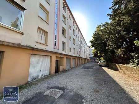 parking à louer 16 m² - valence (26) - 100€