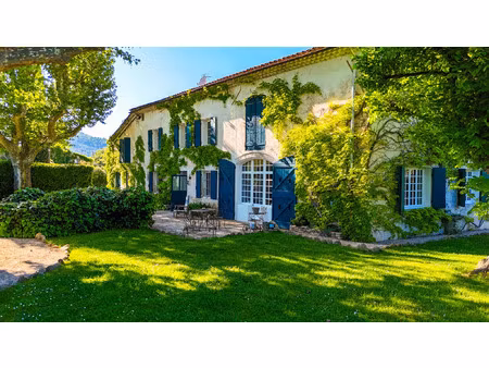 vente maison 8 pièces 330 m² aix-en-provence (13100)