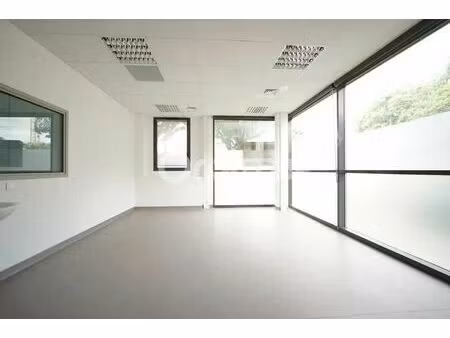 location bureaux 140 m² à 360 m²