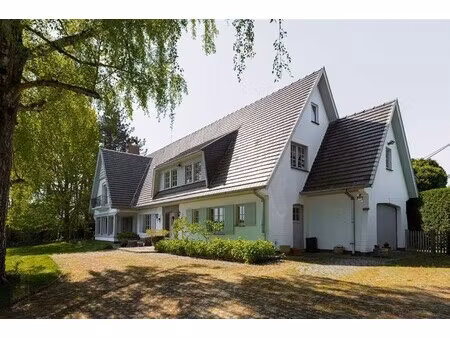 veelzijdig pand op toplocatie te geraardsbergen!