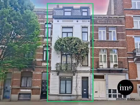 instapklare brusselse woning met bureau of appartement