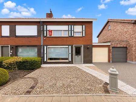 moorslede - rustig gelegen woning met 3 slaapkamers  tuin  garage en uitweg achteraan