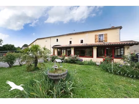 vente maison 5 pièces 206 m² rouzède (16220)