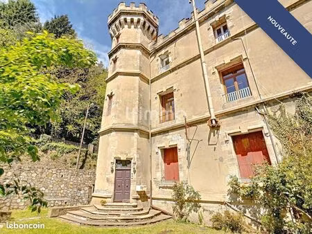 immeuble 35 pièces 1000 m²