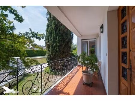 villa 5 pièces 140 m²