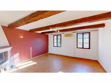 maison de village avec garage ? le muy centre  calme et vie à pied