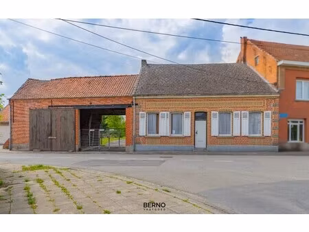 bouwgrond op een perceel van 1.170 m² met bestaande af te breken woning