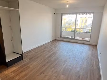 vends t2 refait à neuf au parc de bacchus leclerc sud aviateurs saint martin
