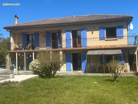 propriété 8 pièces 166 m²