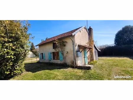 maison au centre d'etang sur arroux