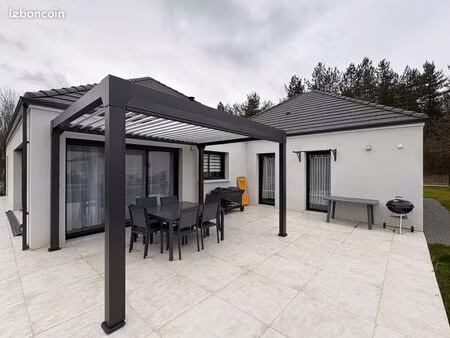 maison moderne  calme