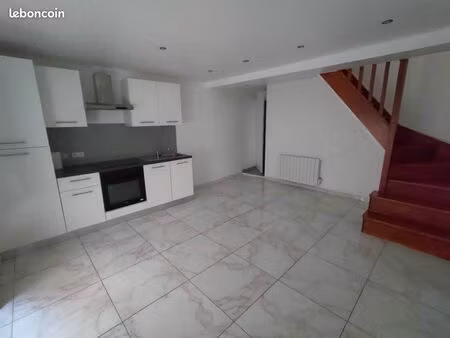 à louer maison de ville