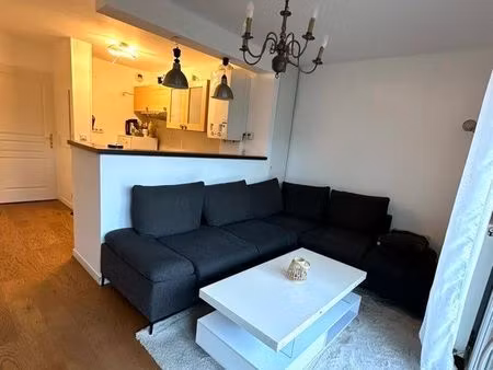 36m² au 2eme étage avec ascenseur et balcon