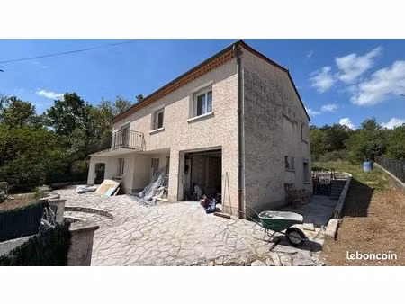 maison t4 rénovée – 80 5 m² – jardin 300 m² – parking – digne-les-bains (les augiers)