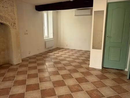 grand studio 30 m² rdc – proche commodités