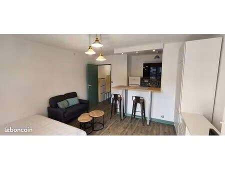 studio 30m2 meublé équipé avec parking privatif