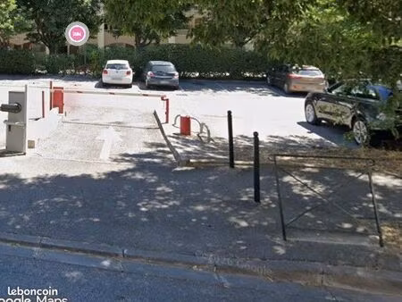 parking à louer