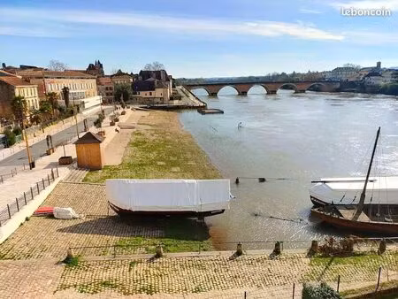 appartement meublé 2pièces 52m² avec très belle vue  en centre-ville + parking