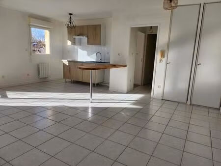 location appartement 2 pièces 47m² le barp 33114