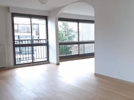 location appartement 6 pièces 150m² merignac 33700