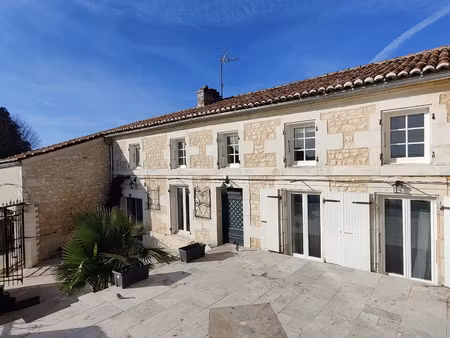 maison charentaise 8 piéces-240 m2 saint-vaize 17100